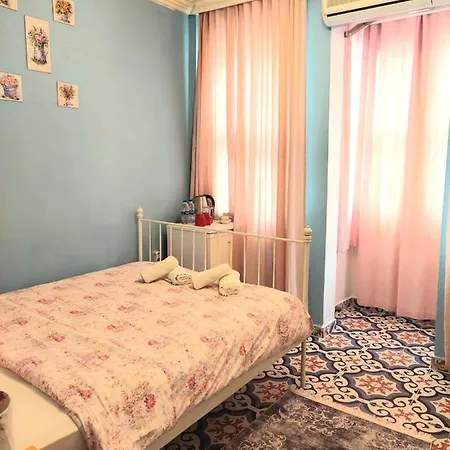 La Bella Oda ve Kahvaltı