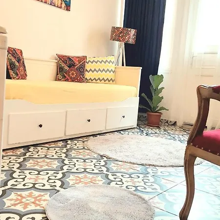 La Bella Bed & Breakfast