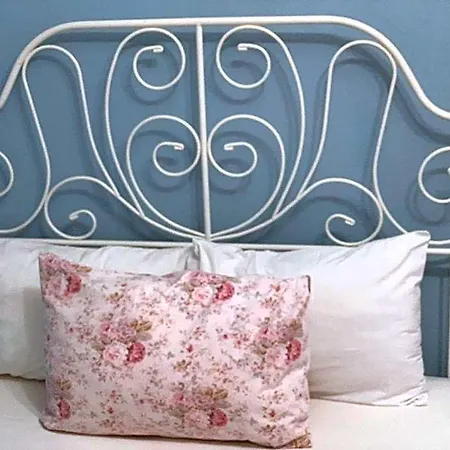 La Bella Bed & Breakfast