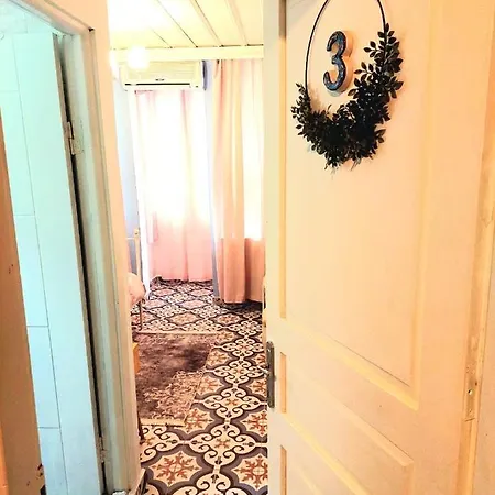 La Bella Bed & Breakfast