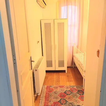 La Bella Bed & Breakfast