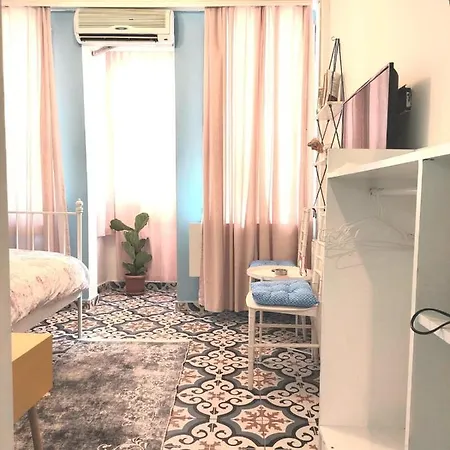 La Bella Bed & Breakfast